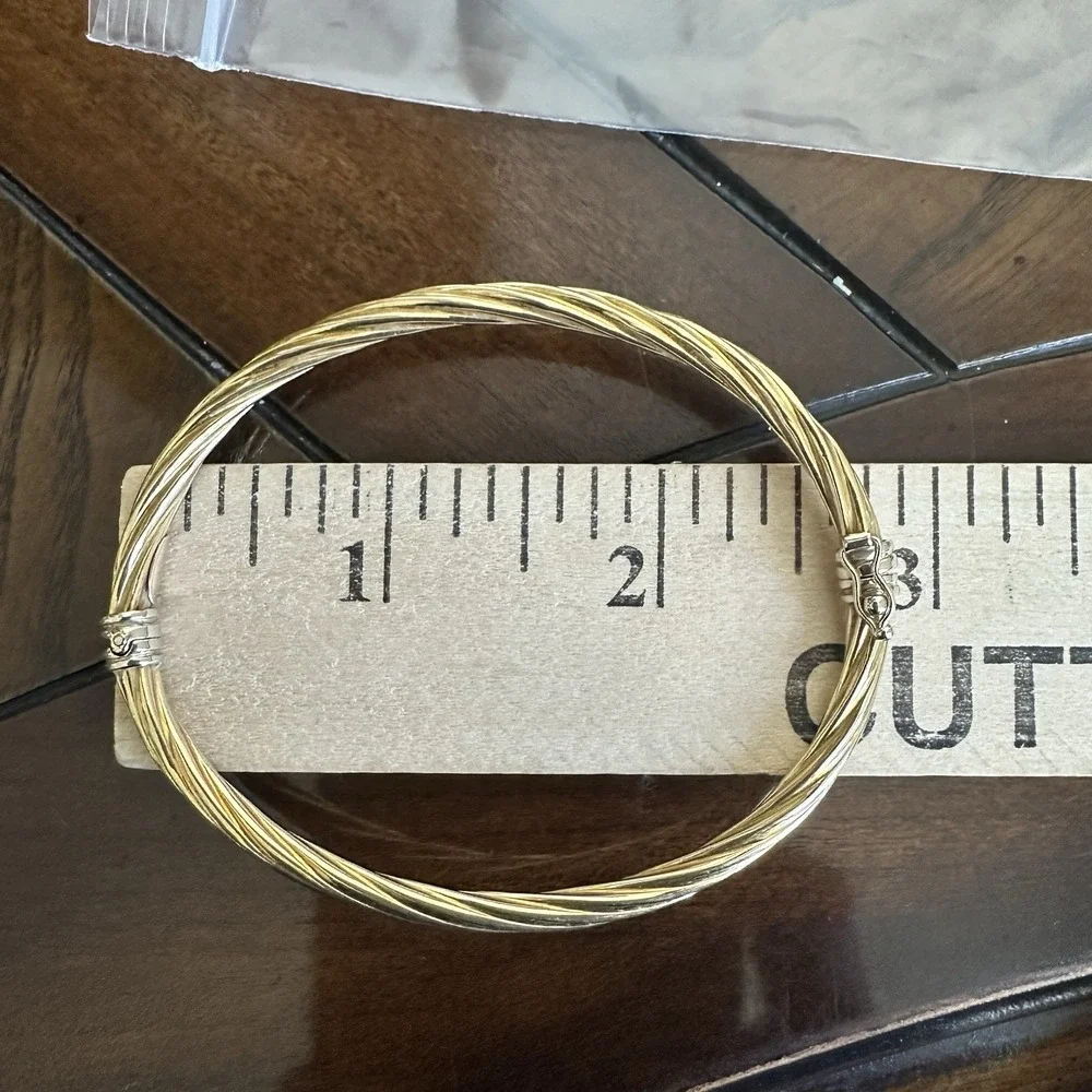 Vintage Super Joyas 18K‎ 750 Yellow Gold Bangle Bracelet 6.5 Twisted Hinged 6.3g
